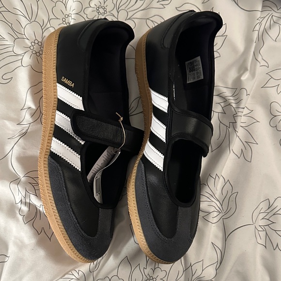 Adidas Black and White Samba Jane’s 9.5 NIB - Picture 3 of 10
